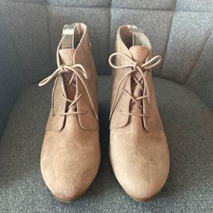 Dr. Scholl’s Conquer Wedge Taupe Ankle Booties Size 9 1/2